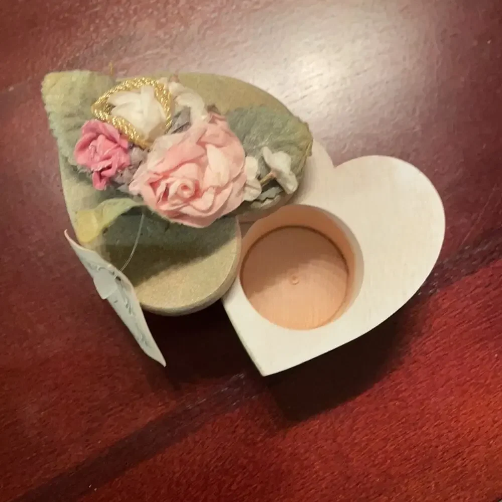Heart shape trinket box vintage